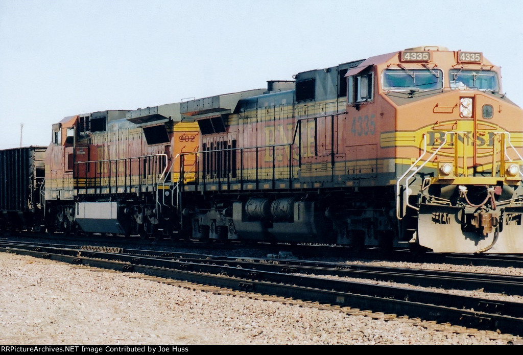 BNSF 4335 East